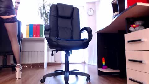 Snapshot of hottdoll611 chatting on October 27, 2025, 11:58 am CassieAndDonald online show from October 27, 2025, 11:58 am