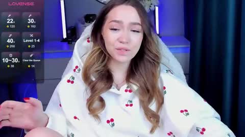 hello Im Eva online show from November 12, 2025, 9:53 am