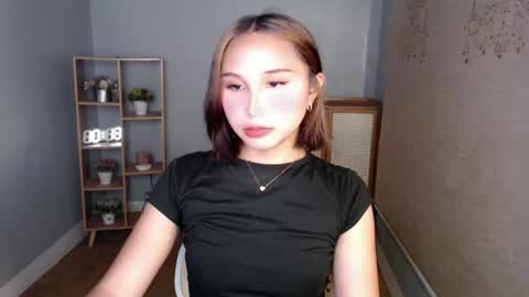 Snapshot of hottest_girl_vivianexx chatting on March 8, 2025, 10:22 am    online show from March 8, 2025, 10:22 am