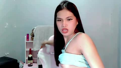 hottest_jielay online show from March 23, 2026, 5:22 am