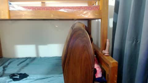 hottest_jielay online show from April 19, 2026, 5:23 pm