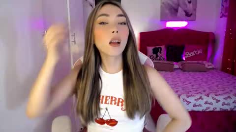 LEXIE- dont forget to give me thumbs up online show from October 17, 2025, 6:21 pm