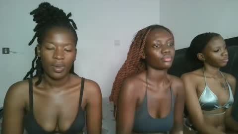 hottie_mistie online show from June 25, 2026, 5:23 am