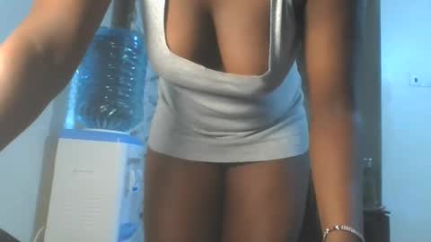 Snapshot of hottie_vera chatting on October 2, 2025, 7:10 pm vera online show from October 2, 2025, 7:10 pm
