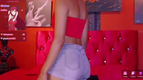 Snapshot of hottie_veronica chatting on May 18, 2026, 8:03 pm Veronica independent model online show from May 18, 2026, 8:03 pm