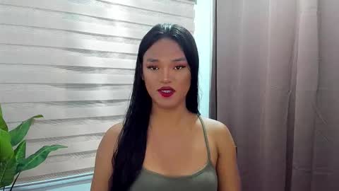 Maxine online show from September 13, 2025, 11:54 am