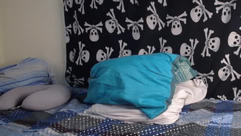 independent Model online show from February 11, 2025, 2:25 am