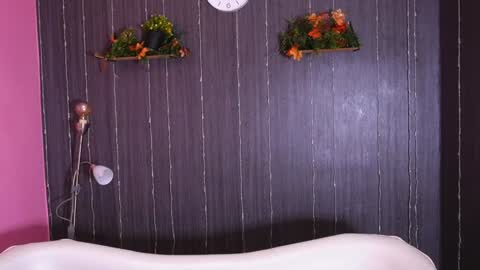 hotties_kittens18 online show from February 5, 2025, 3:13 am