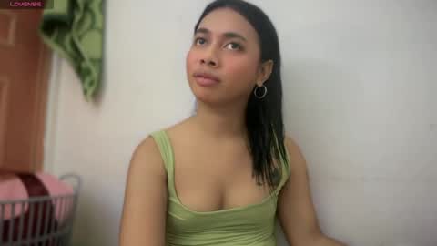 N I C A online show from April 21, 2026, 3:17 pm