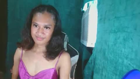hottiest_luna online show from May 15, 2026, 2:29 am