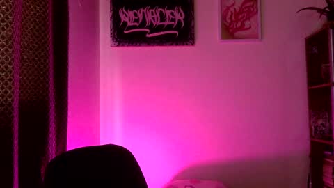 Snapshot of hottietat4u chatting on February 14, 2025, 3:58 pm Tat  online show from February 14, 2025, 3:58 pm