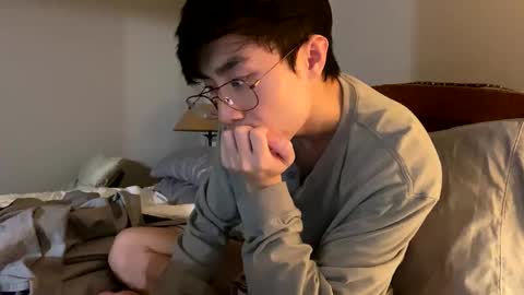 hottiewithabody101 online show from December 3, 2025, 2:41 am