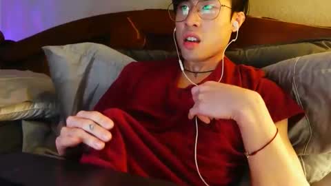 hottiewithabody101 online show from February 19, 2026, 2:13 pm