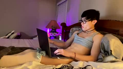 hottiewithabody101 online show from April 18, 2026, 7:07 pm