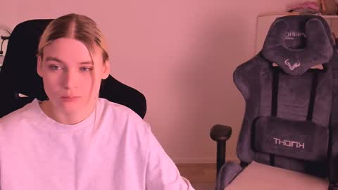 Nessie and Jessie online show from January 3, 2025, 2:30 pm