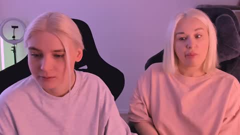 Nessie and Jessie online show from January 21, 2025, 11:24 am