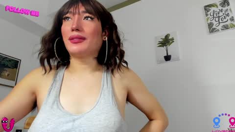 Snapshot of hottycrishinaxx chatting on December 7, 2024, 7:05 am crishinahotty online show from December 7, 2024, 7:05 am