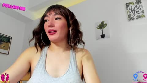 Snapshot of hottycrishinaxx chatting on December 8, 2024, 6:43 am crishinahotty online show from December 8, 2024, 6:43 am