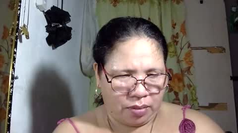hottycrissy4u online show from May 23, 2026, 7:35 am