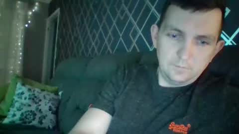 hotuk86 online show from February 17, 2025, 9:08 pm