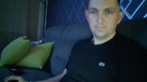 hotuk86 online show from February 21, 2025, 9:54 pm