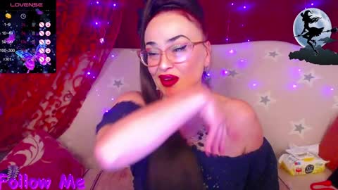 Snapshot of hotzlata chatting on December 17, 2024, 8:10 pm Hotzlata online show from December 17, 2024, 8:10 pm
