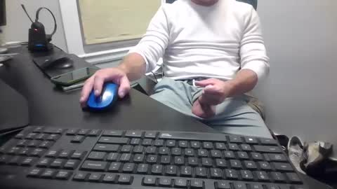 Snapshot of hoverday chatting on October 4, 2025, 2:42 am hoverday online show from October 4, 2025, 2:42 am