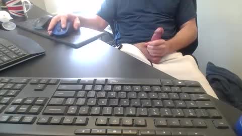 Snapshot of hoverday chatting on January 9, 2026, 4:10 pm hoverday online show from January 9, 2026, 4:10 pm