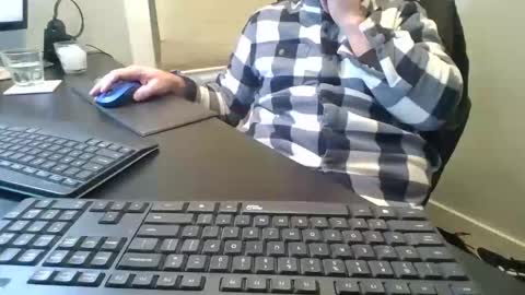 Snapshot of hoverday chatting on February 5, 2026, 4:06 am hoverday online show from February 5, 2026, 4:06 am