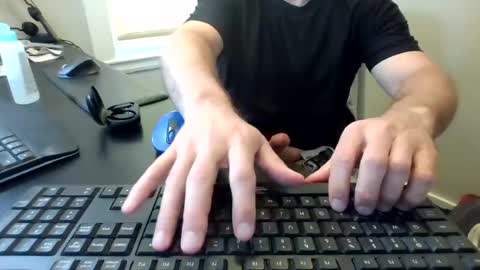 Snapshot of hoverday chatting on July 5, 2026, 2:46 pm hoverday online show from July 5, 2026, 2:46 pm
