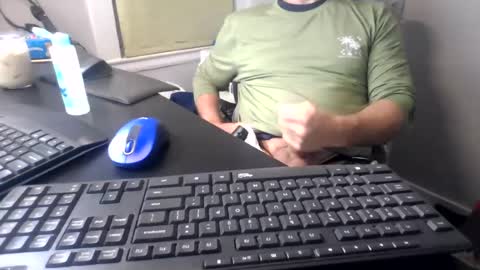 Snapshot of hoverday chatting on July 9, 2026, 5:11 am hoverday online show from July 9, 2026, 5:11 am