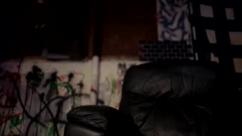 Snapshot of howbowdadareboy33 chatting on March 8, 2026, 10:52 am ask me online show from March 8, 2026, 10:52 am