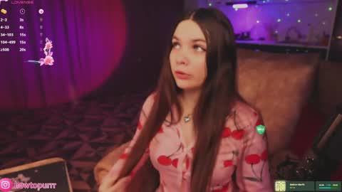 Mia online show from April 21, 2026, 5:17 pm