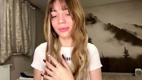 hsiuscherich online show from December 14, 2025, 1:05 pm