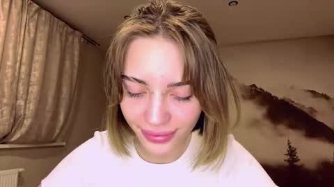 hsiuscherich online show from December 20, 2025, 3:19 pm