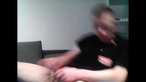 hubikush22 online show from December 11, 2024, 4:20 pm