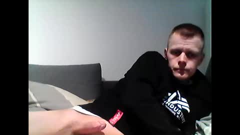 hubikush22 online show from December 26, 2024, 4:25 pm