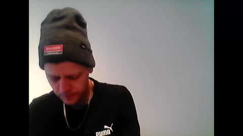 hubikush22 online show from February 2, 2025, 7:52 am