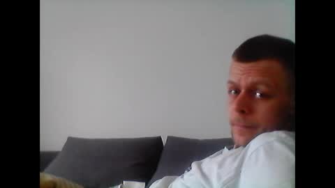 hubikush22 online show from February 25, 2026, 7:07 am