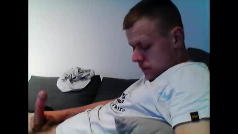 hubikush22 online show from March 8, 2026, 5:44 am