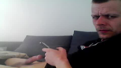 Snapshot of hubikush22 chatting on April 1, 2026, 3:42 pm hubikush22 online show from April 1, 2026, 3:42 pm
