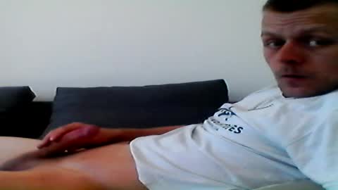 Snapshot of hubikush22 chatting on May 1, 2026, 10:31 am hubikush22 online show from May 1, 2026, 10:31 am