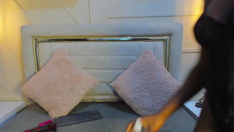 Snapshot of huddah_cam chatting on January 2, 2025, 5:07 pm huddah online show from January 2, 2025, 5:07 pm