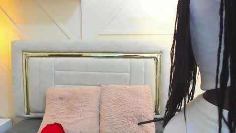 Snapshot of huddah_cam chatting on February 11, 2025, 11:21 am huddah online show from February 11, 2025, 11:21 am