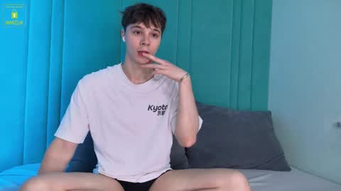 Snapshot of hugebangins_ chatting on September 27, 2025, 10:20 am ANTHONY online show from September 27, 2025, 10:20 am