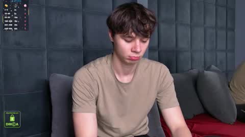 Snapshot of hugebangins_ chatting on November 20, 2025, 4:23 am ANTHONY online show from November 20, 2025, 4:23 am