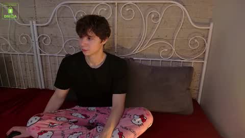 Snapshot of hugebangins_ chatting on November 29, 2025, 4:26 am ANTHONY online show from November 29, 2025, 4:26 am