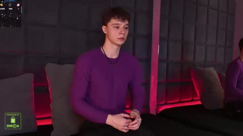 Snapshot of hugebangins_ chatting on December 2, 2025, 3:29 pm ANTHONY online show from December 2, 2025, 3:29 pm