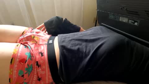 HugeCumshots online show from October 26, 2025, 6:25 pm