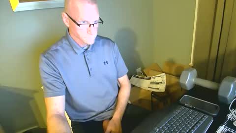 Snapshot of hugentuscaloosa chatting on April 17, 2026, 4:48 am CAROLINA TIM online show from April 17, 2026, 4:48 am